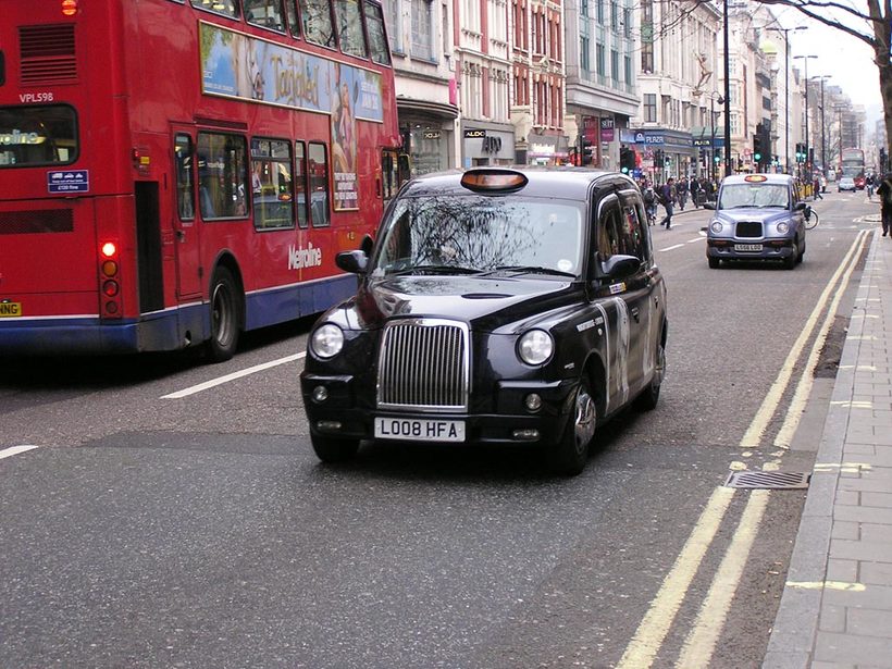 Black-Cab-Taxi-Oxford-Street.jpg